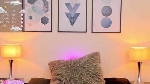 Snapshot of arivega chatting on 01.10.25 Nice to meet you thumb up me please its important I LOOK MY BIO DOWN online show from 01.10.25