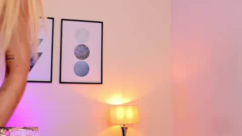 Snapshot of arivega chatting on 01.15.25 Nice to meet you thumb up me please its important I LOOK MY BIO DOWN online show from 01.15.25