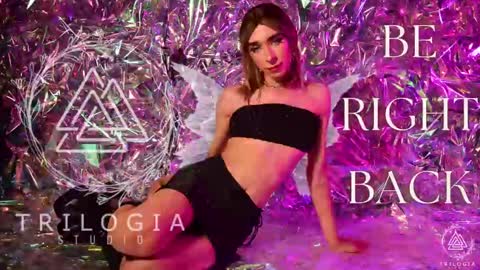 Snapshot of arivega chatting on 01.20.25 Nice to meet you thumb up me please its important I LOOK MY BIO DOWN online show from 01.20.25