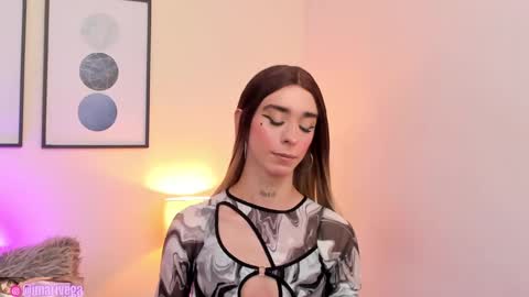 Snapshot of arivega chatting on 01.20.25 Nice to meet you thumb up me please its important I LOOK MY BIO DOWN online show from 01.20.25