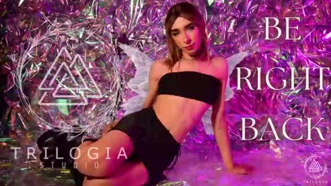 Snapshot of arivega chatting on 01.21.25 Nice to meet you thumb up me please its important I LOOK MY BIO DOWN online show from 01.21.25