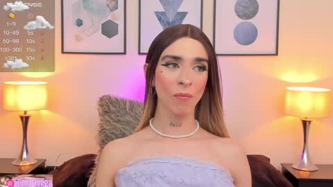 Snapshot of arivega chatting on 01.26.25 Nice to meet you thumb up me please its important I LOOK MY BIO DOWN online show from 01.26.25