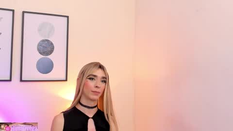 Snapshot of arivega chatting on 02.08.25 Nice to meet you thumb up me please its important I LOOK MY BIO DOWN online show from 02.08.25