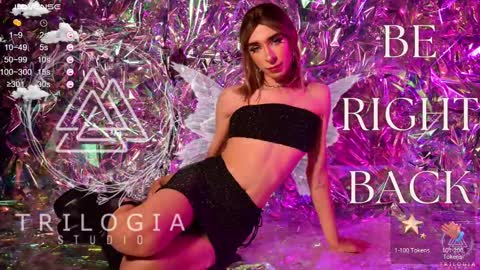 Snapshot of arivega chatting on 02.10.25 Nice to meet you thumb up me please its important I LOOK MY BIO DOWN online show from 02.10.25