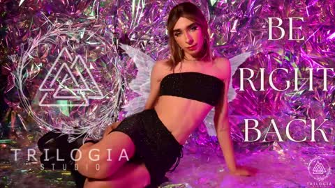 Snapshot of arivega chatting on 02.14.25 Nice to meet you thumb up me please its important I LOOK MY BIO DOWN online show from 02.14.25