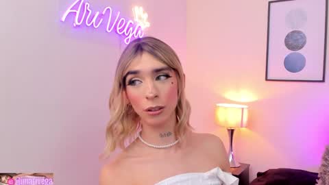 Snapshot of arivega chatting on 02.21.25 Nice to meet you thumb up me please its important I LOOK MY BIO DOWN online show from 02.21.25