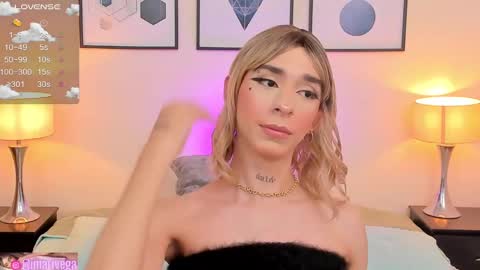 Snapshot of arivega chatting on 02.27.25 Nice to meet you thumb up me please its important I LOOK MY BIO DOWN online show from 02.27.25