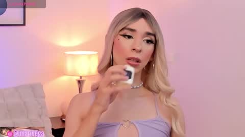 Snapshot of arivega chatting on 09.15.25 Nice to meet you thumb up me please its important I LOOK MY BIO DOWN online show from 09.15.25