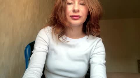 Snapshot of arlaselders chatting on 11.08.25 Viki online show from 11.08.25