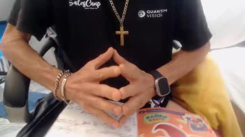 Snapshot of armaduradeacero chatting on 02.02.25 armaduradeacero online show from 02.02.25