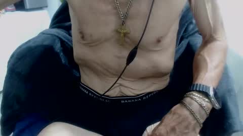 Snapshot of armaduradeacero chatting on 02.04.25 armaduradeacero online show from 02.04.25