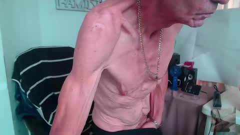 Snapshot of armaduradeacero chatting on 09.09.25 armaduradeacero online show from 09.09.25