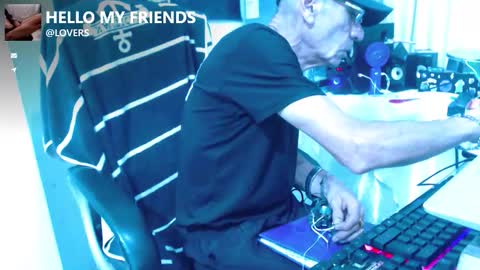 Snapshot of armaduradeacero chatting on 09.14.25 armaduradeacero online show from 09.14.25