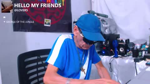 Snapshot of armaduradeacero chatting on 09.17.25 armaduradeacero online show from 09.17.25