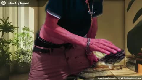 Snapshot of armaduradeacero chatting on 09.28.25 armaduradeacero online show from 09.28.25