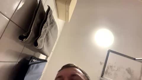 armyskater32 online show from 12.18.25