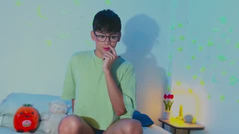 Snapshot of arnold_laurent chatting on 02.22.25 Arnold online show from 02.22.25