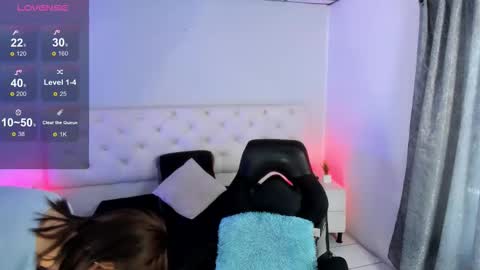 Snapshot of aron_cruz12 chatting on 10.22.25 Aron cruz online show from 10.22.25