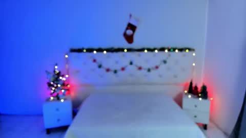 Aron cruz  online show from 12.17.25