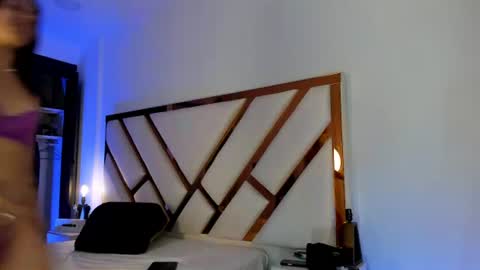 Aron cruz  online show from 06.11.26