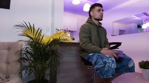 Aron Santoro online show from 03.12.26