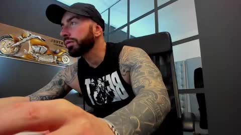 Snapshot of arongrant chatting on 02.24.25 AronGrant online show from 02.24.25