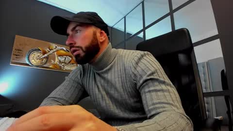 Snapshot of arongrant chatting on 02.25.25 AronGrant online show from 02.25.25