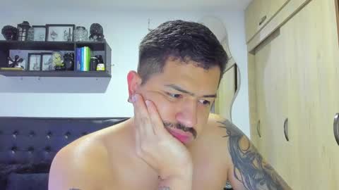 ARON  Independent model  online show from 02.18.26