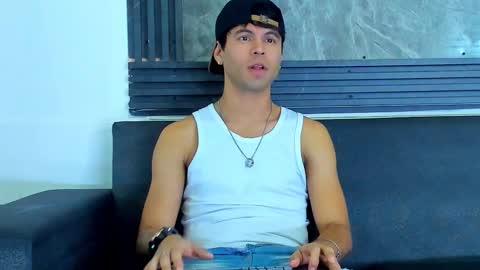 Aroon   online show from 01.15.26