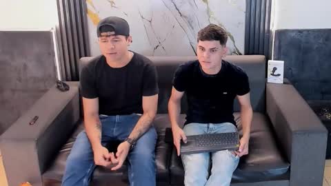 Aroon   online show from 04.28.26