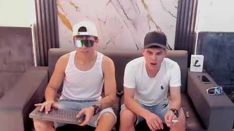 Aroon   online show from 05.07.26