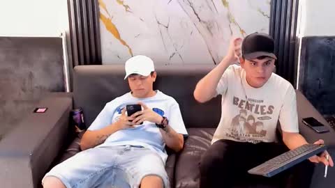 Aroon   online show from 05.10.26