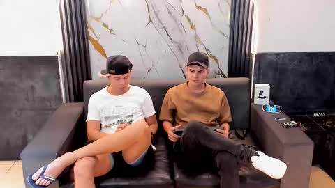 Aroon   online show from 05.18.26