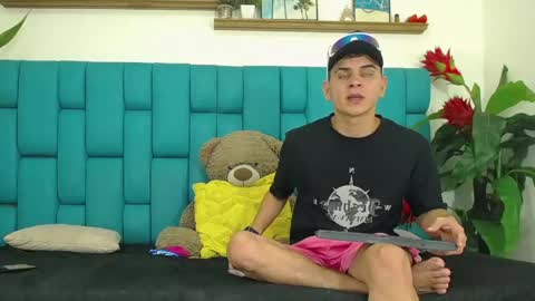 Aroon   online show from 06.06.26