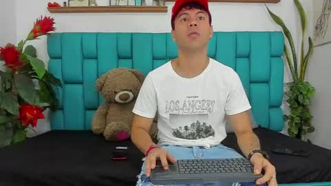 Aroon   online show from 06.07.26
