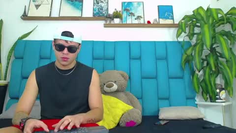 Aroon   online show from 06.18.26