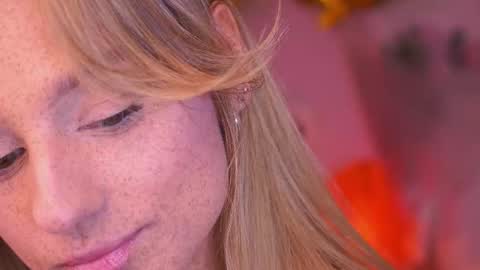 Snapshot of artease chatting on 12.21.25 Arti Next Streams - online show from 12.21.25