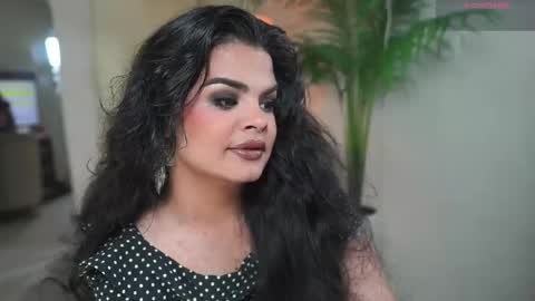 Chloe  online show from 09.27.25