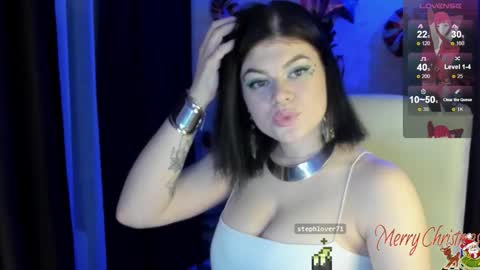 Snapshot of artemis696 chatting on 12.19.25 Artemis my pvt is open and lovense is active online show from 12.19.25