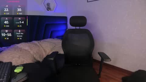 Snapshot of artemis_nyx chatting on 11.13.25 artemis_nyx online show from 11.13.25