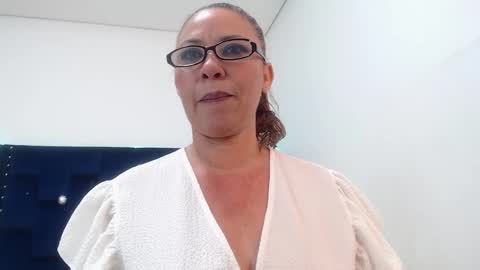 Snapshot of artemiza_love_ chatting on 01.16.25 artemiza online show from 01.16.25