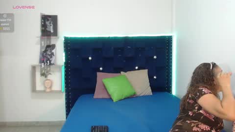 Snapshot of artemiza_love_ chatting on 01.24.25 artemiza online show from 01.24.25