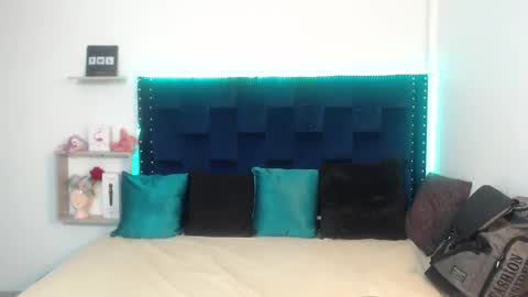 Snapshot of artemiza_love_ chatting on 03.04.25 artemiza online show from 03.04.25