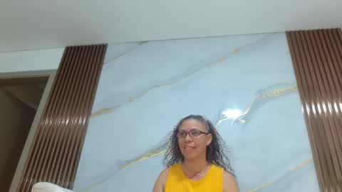 Snapshot of artemiza_love_ chatting on 09.19.25 artemiza online show from 09.19.25
