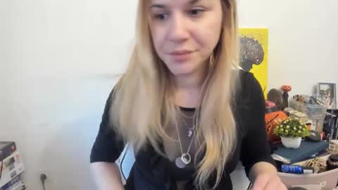 MIA online show from 03.10.25