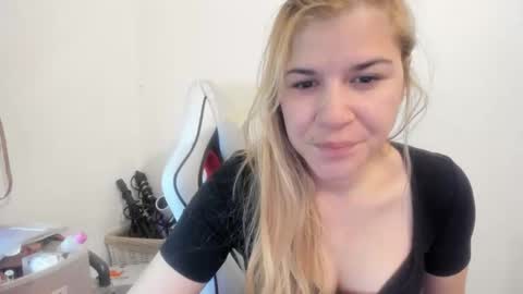 MIA online show from 10.08.25