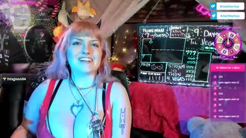 Snapshot of artsyheartsyy chatting on 03.06.26 ArtsyHeartsyy online show from 03.06.26