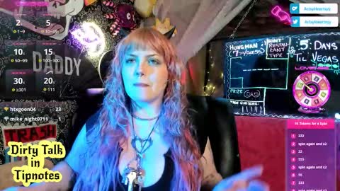 Snapshot of artsyheartsyy chatting on 03.10.26 ArtsyHeartsyy online show from 03.10.26