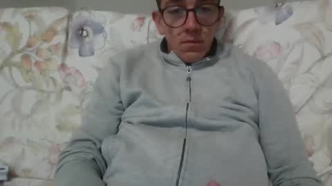 Snapshot of arturpaulval chatting on 02.08.25 arturpaulval online show from 02.08.25