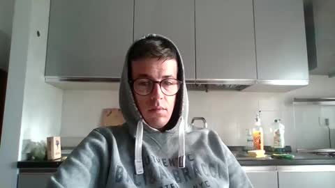 Snapshot of arturpaulval chatting on 12.01.25 arturpaulval online show from 12.01.25